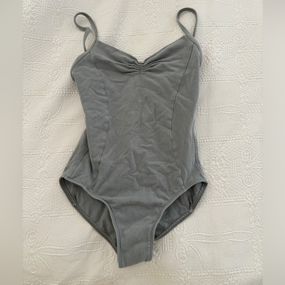 Light grey wear moi
